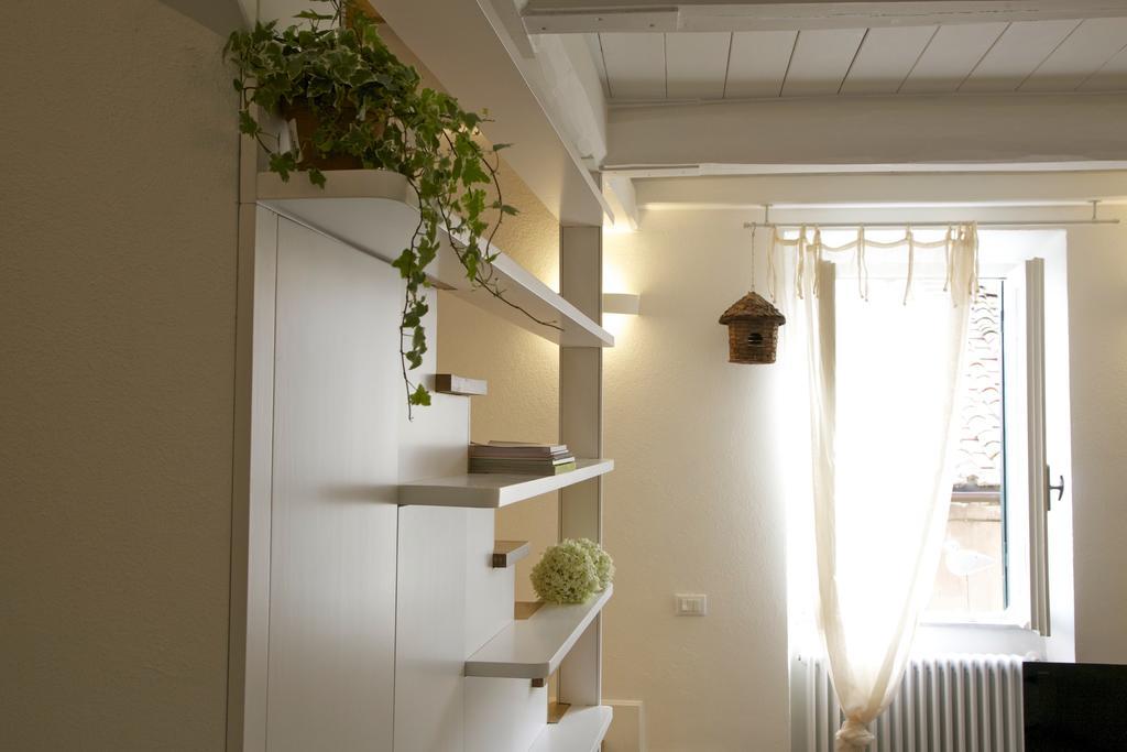 La Colombaia Nel Castello Appartement Bracciano  Kamer foto