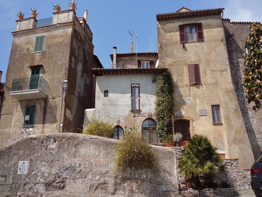 La Colombaia Nel Castello Appartement Bracciano  Buitenkant foto